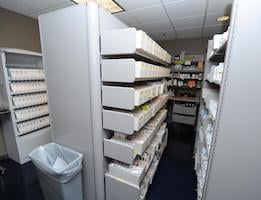 5 Things to Consider When Choosing Pharmacy Shelving